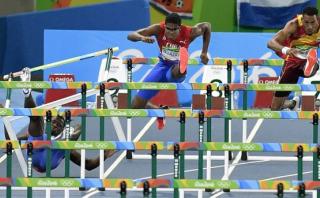Río 2016: la caída más aparatosa de los 110 metros con vallas