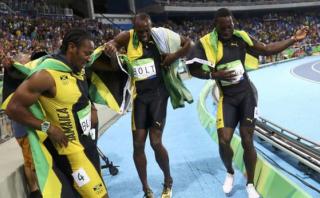 Usain Bolt: divertido baile grupal al ganar 4x100m en Río 2016