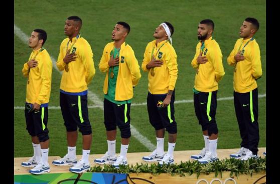 Así celebró Brasil primera medalla de oro en fútbol en Río 2016