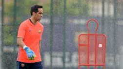 Bravo no entrenó en Barcelona a la espera de fichar por el City