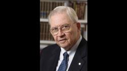Fallece Donald Henderson, el médico que erradicó la viruela