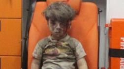 Medios chinos plantean dudas sobre video del niño sirio herido