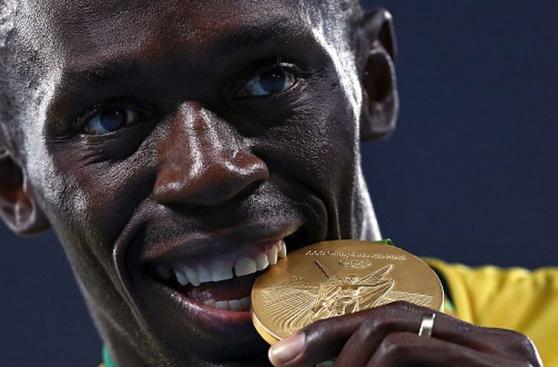 Río 2016: atletas y sus gestos elocuentes al recibir medallas