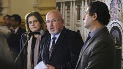 Rechazan presunto conflicto de interés de PPK con Línea 2