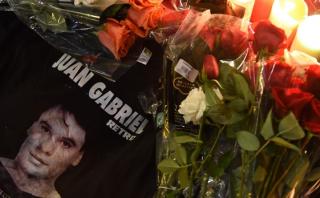 Juan Gabriel: restos son velados por su familia, en privado 