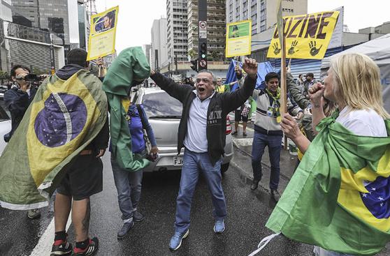 Alegría y llanto en Brasil tras destitución de Dilma Rousseff