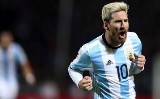 Lionel Messi abrió el marcador tras remate desviado en Giménez