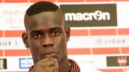 Mario Balotelli y el primer acto polémico en su nuevo club