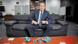 González: "A las FF.AA. no se las va a manosear nunca más"