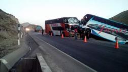 Carretera Central: choque de buses deja 2 muertos y 10 heridos