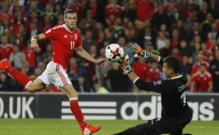 Gales ganó 4-0 a Moldavia con doblete de Bale por Eliminatorias