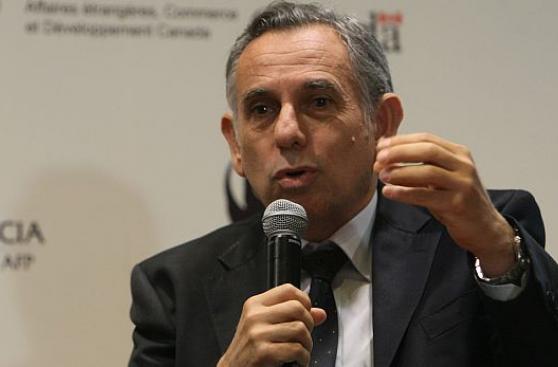 Francke: Frente Amplio no se debe a cuotas de poder personales