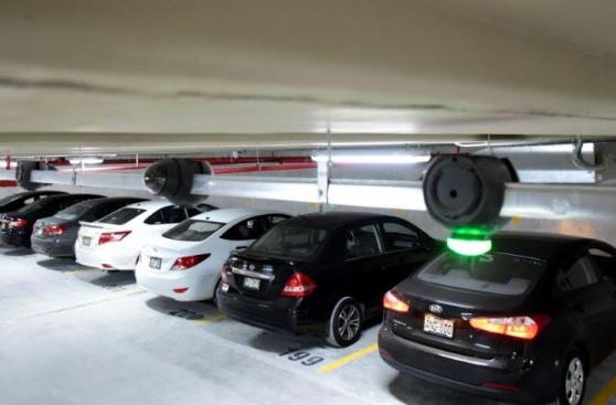 “Estacionamientos vs. espacio público”, por Angus Laurie
