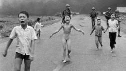Facebook en el ojo de la tormenta por foto de "niña vietnamita"