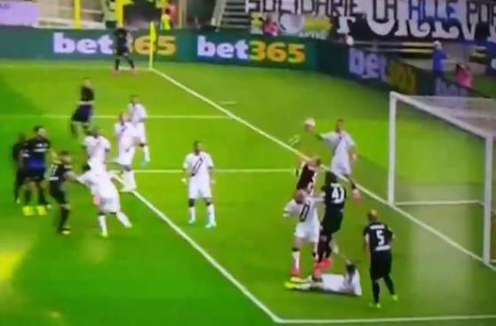 Joe Hart debutó con escandaloso blooper en campeonato italiano
