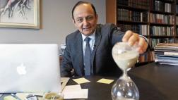 "Pagamos medicina y telefonía caras y son las más ineficientes"