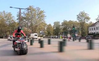Mira cómo funciona la moto con motor V8 de Maserati [VIDEO]