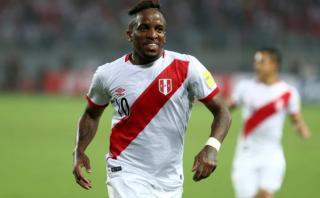 Oblitas: "Jerarquía de Farfán será importante en la selección"
