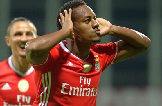 Benfica de Carrillo se dejó empatar 1-1 por Besiktas a los 93'