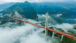China termina la construcción del puente más alto del mundo