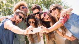 Tienes menos amigos de los que crees, según la ciencia