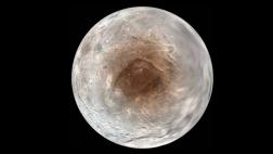 NASA: revelan misterio de las manchas en la luna de Plutón