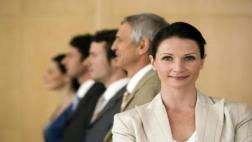 ¿Las mujeres tienen mejor rendimiento como CEO de una empresa?
