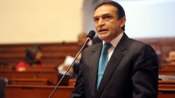 Héctor Becerril a Carlos Bruce: "¿Por qué mejor no se calla?"