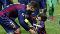 La bicicleta barcelonista en la que Piqué recoge a su hijo
