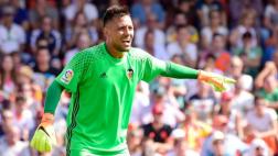 Diego Alves marcó récord tras atajar 2 penales al Atlético