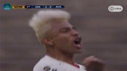 Universitario: Alexi Gómez estrenó nuevo look y marcó este gol