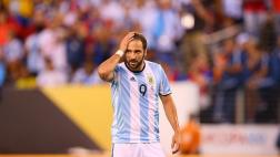Higuaín habló por primera vez de sus goles fallados en finales