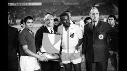 El eterno Pelé cumple 76 años