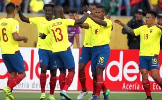 Ecuador goleó 3-0 a Chile y es segundo en las Eliminatorias