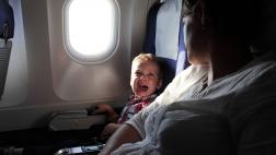Aerolínea crea una zona prohibida para niños en sus aviones