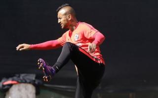 Arturo Vidal no entrenó con su selección y es duda ante Perú