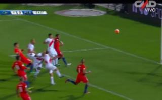 Aldo Corzo y el cabezazo que por poco termina en gol [VIDEO]