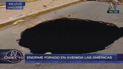 Enorme hoyo en plena pista de Chiclayo pone en riesgo a vecinos