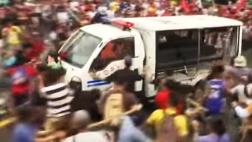 Filipinas: Policía atropella a manifestantes frente a embajada