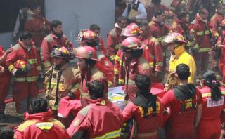 El Agustino: el conmovedor homenaje a los 3 bomberos fallecidos