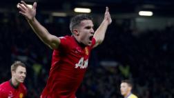 Manchester se reencuentra con Van Persie y recuerda sus goles