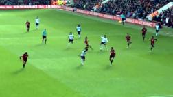 Crack de la Premier League se luce con genial doble huacha