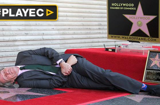 Hugh Laurie y su estrella en el Paseo de la Fama de Hollywood