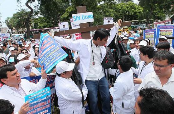 Anuncian huelga médica de 72 horas del 8 al 10 de noviembre