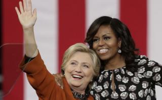 Clinton y Michelle Obama, juntas por primera vez en campaña