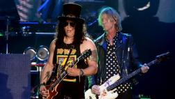 Facebook: Guns N' Roses regaló uñas firmadas a fans peruanos