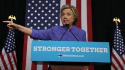 Hillary Clinton sobre correos: "No nos distraerán"