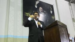 Cornejo arremete contra "compañeros opuestos a la renovación"