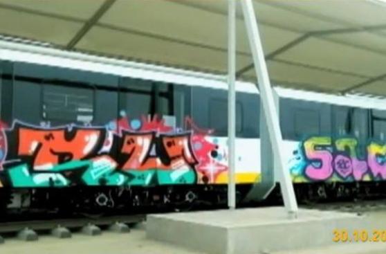 Metro de Lima: vándalos pintan nuevos trenes de Línea 2