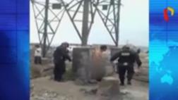 Desnudan y amarran a torre de alta tensión a presunto ladrón